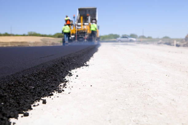 Best Gravel Driveway Installation  in Edinburg, TX